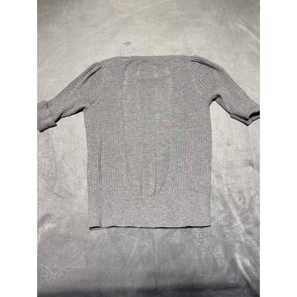 White House Black Market WHBM Womens Small Gray V-Neck Ribbed Knit Sweater Shirt - Picture 7 of 7